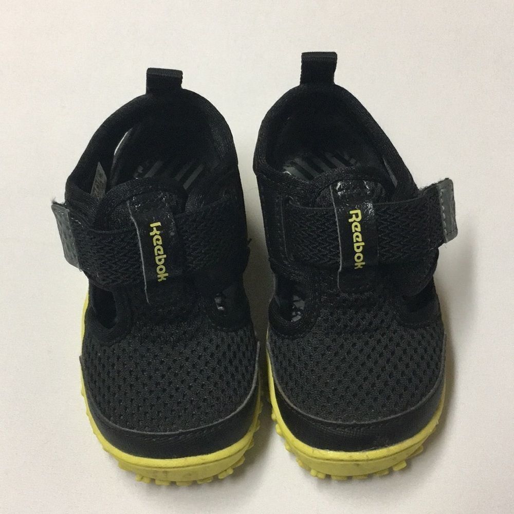 Reebok boys tennis shoes size 4.5